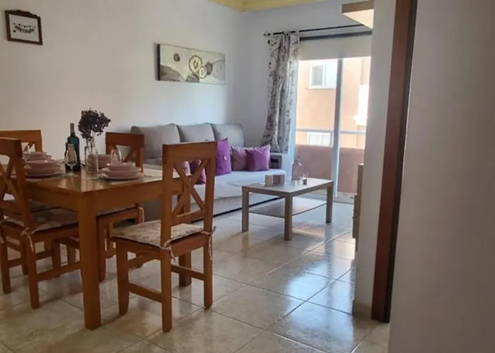 Your Coastal Getaway Appartement